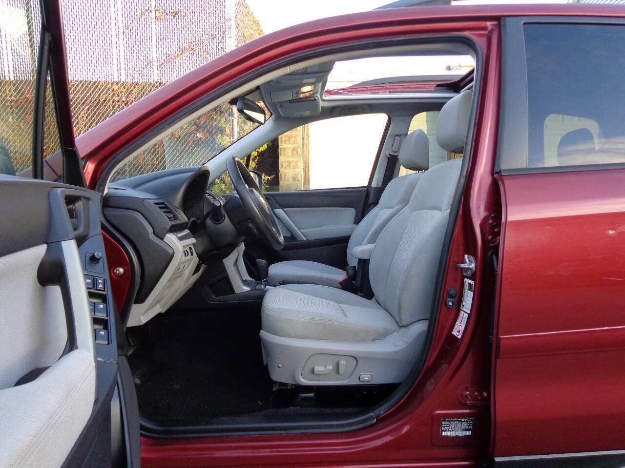 Used 2015 Subaru Forester 2.5i Premium w/ All-Weather Package image 40