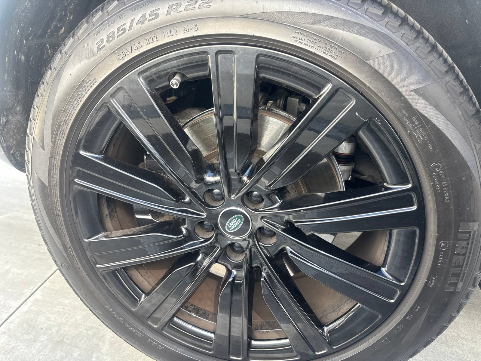 Used 2025 Land Rover Range Rover SE AWD/4WD image 7