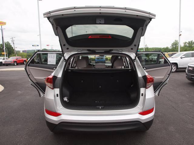 Used 2017 Hyundai Tucson SE AWD/4WD image 5