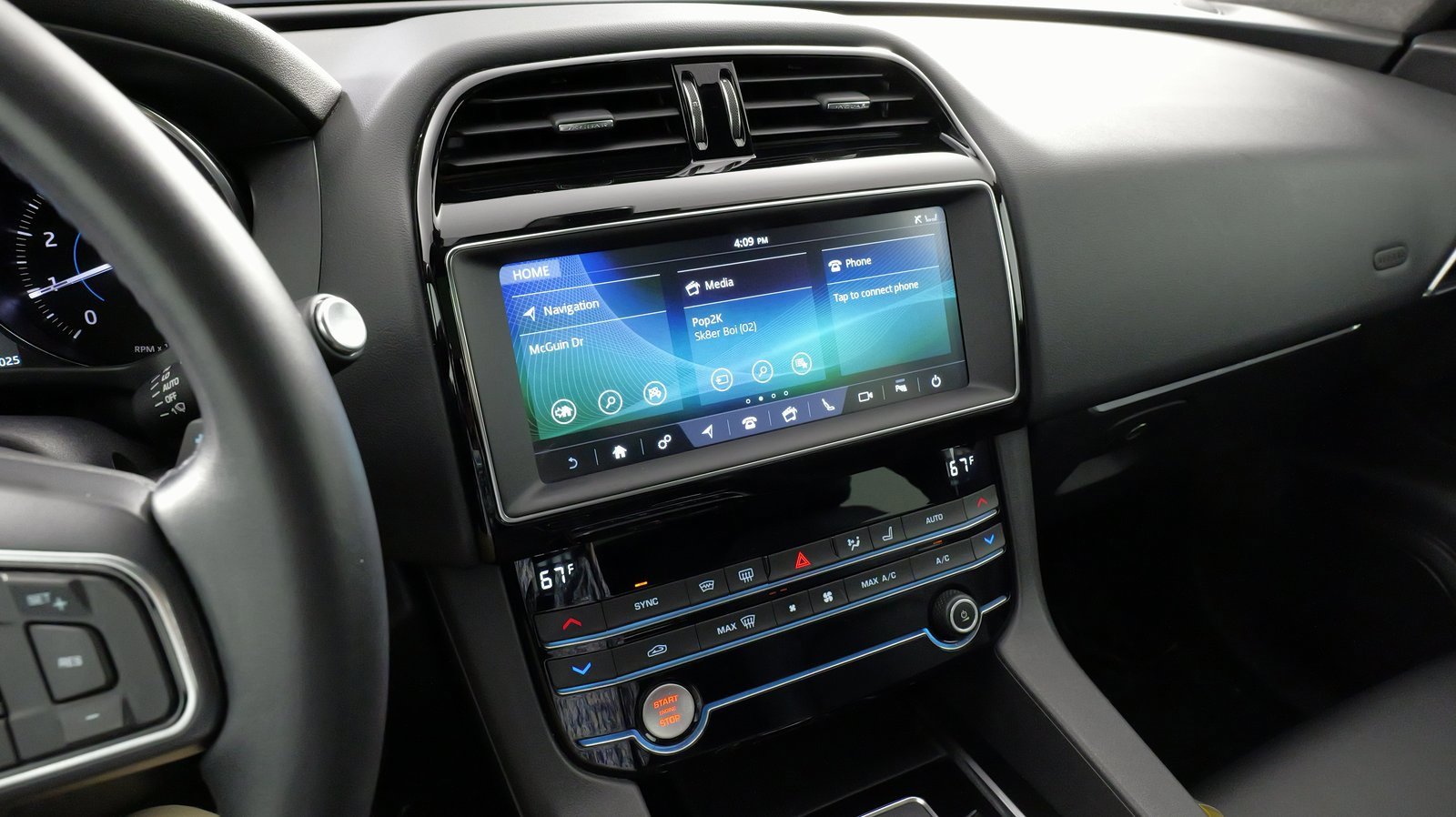 Used 2020 Jaguar F-PACE Premium image 50