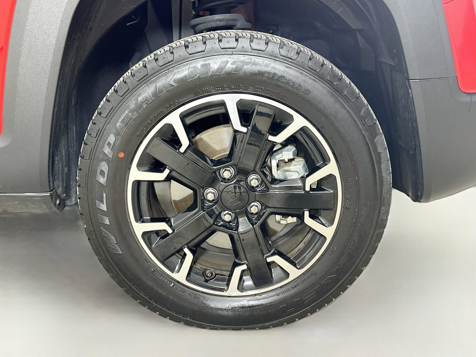 Used 2023 Jeep Renegade Trailhawk w/ Trailhawk Elite Group AWD/4WD image 10