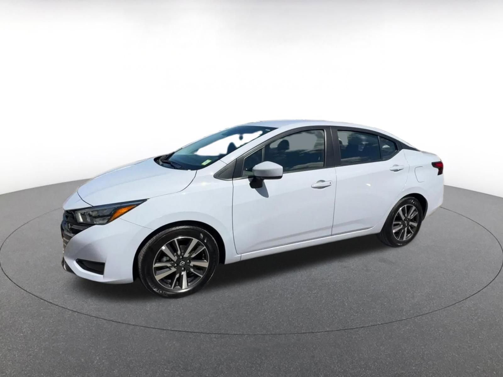 Used 2025 Nissan Versa SV FWD image 8