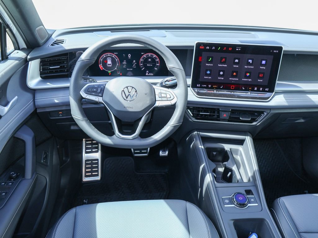 New 2026 Volkswagen Tiguan SE R-Line FWD image 18