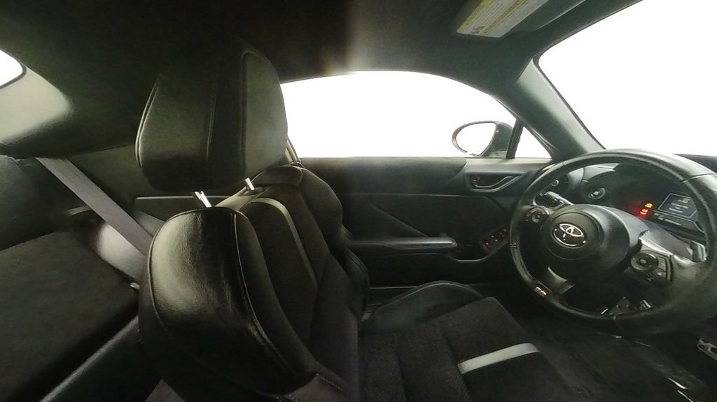 Used 2022 Toyota GR86 Premium RWD image 31
