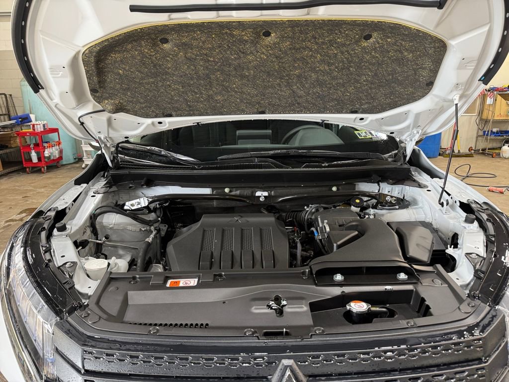 New 2026 Mitsubishi Eclipse Cross ES image 25