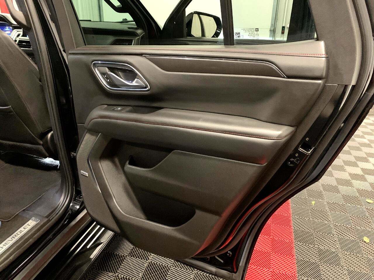 Used 2022 Chevrolet Tahoe RST w/ Luxury Package image 50