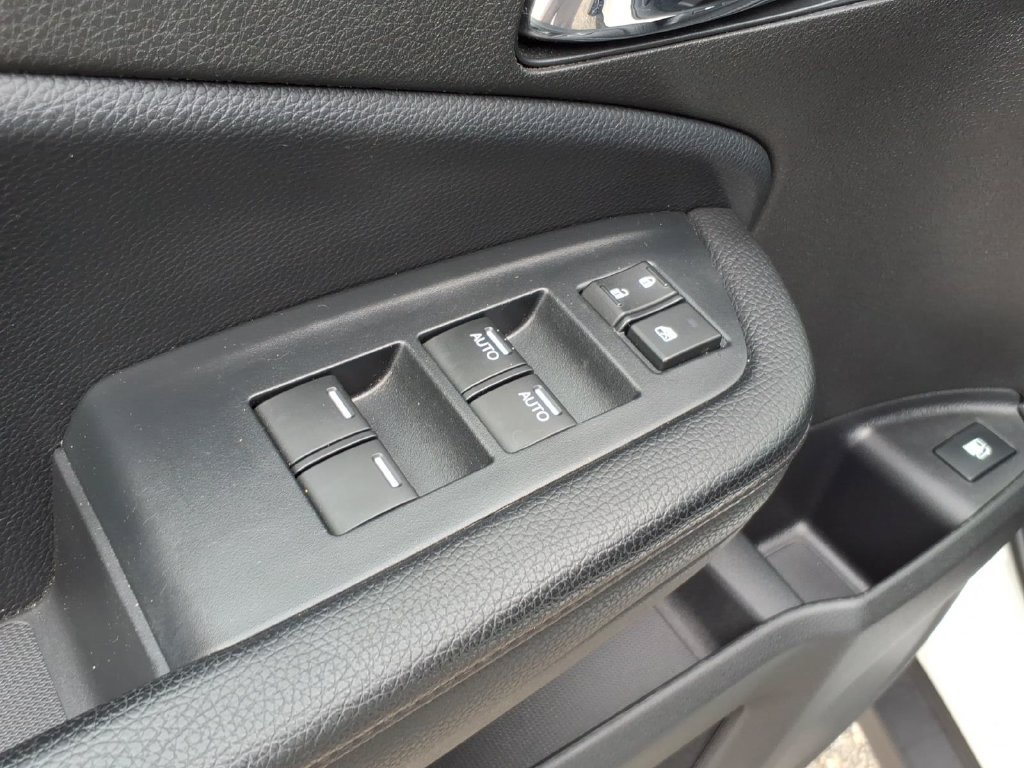 Used 2022 Honda Pilot Sport image 11