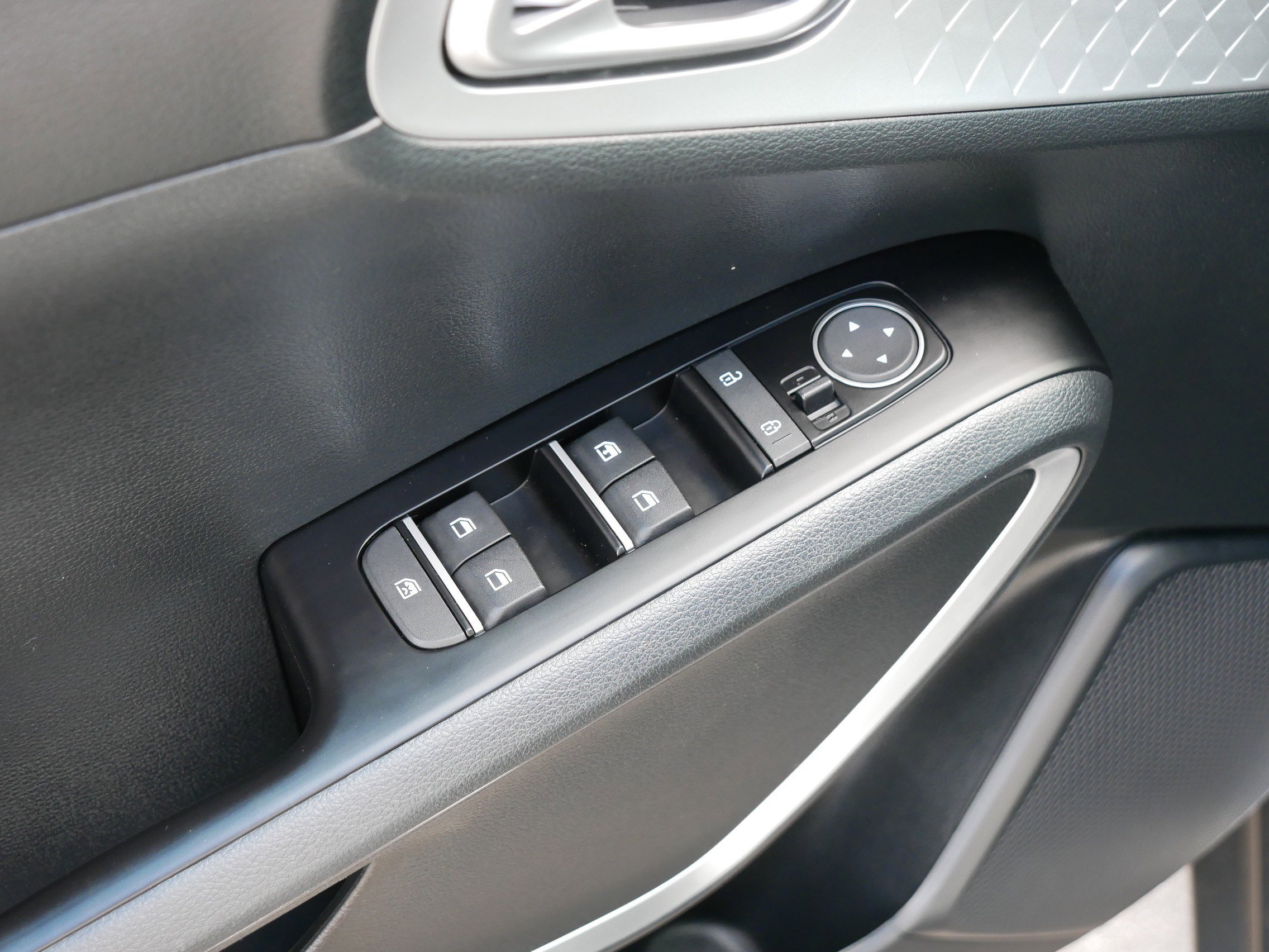 Used 2025 Kia Soul LX FWD image 19