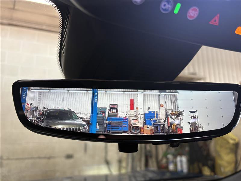 Used 2025 Chevrolet Equinox LT w/ Convenience Package II image 12