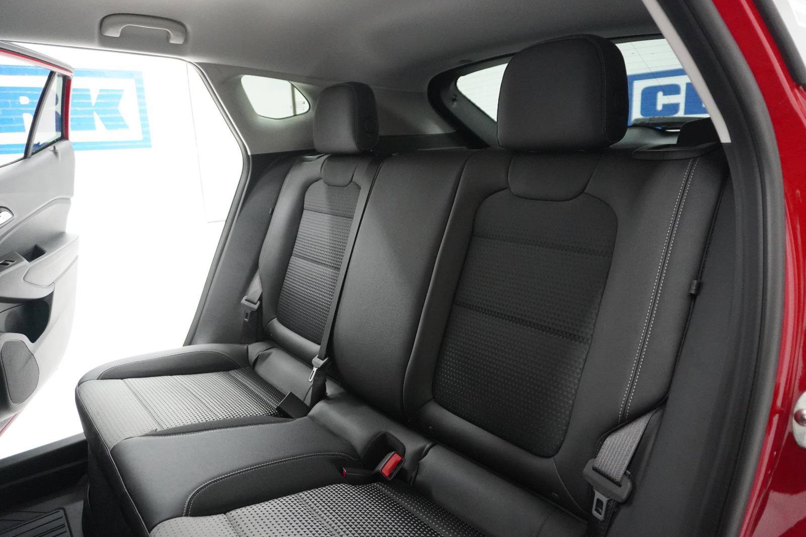 New 2026 Chevrolet Trax LT w/ Driver Confidence Package FWD image 33