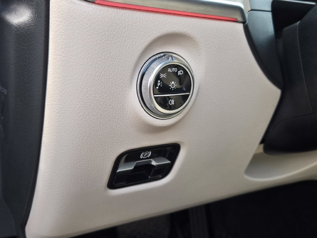 Used 2023 Mercedes-Benz C 300 Sedan image 20