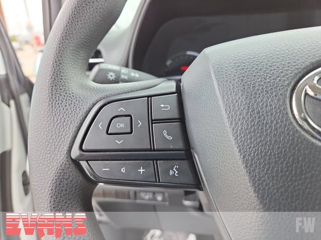 Certified 2025 Toyota Sienna LE FWD image 16