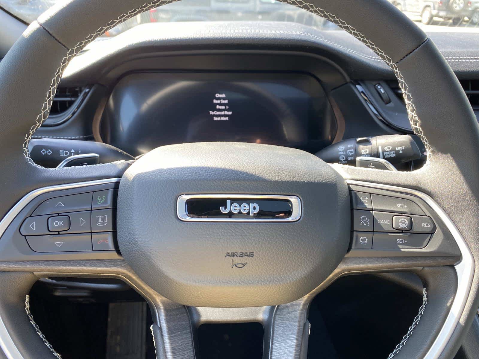 New 2026 Jeep Grand Cherokee Altitude AWD/4WD image 12