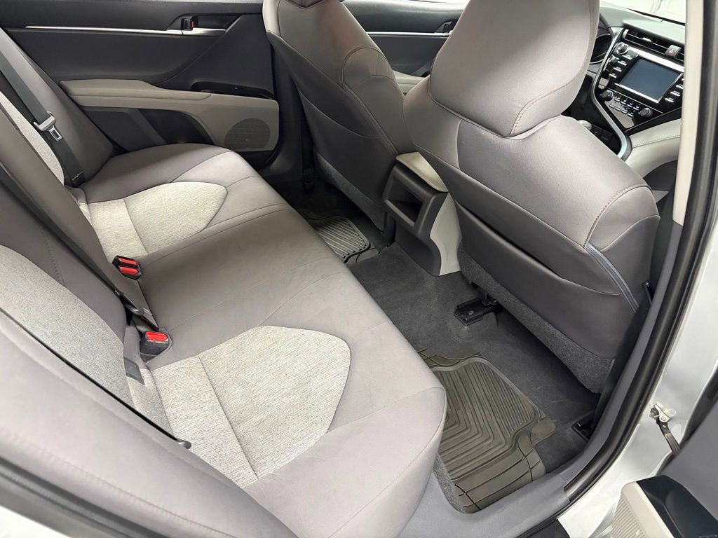 Used 2019 Toyota Camry LE FWD image 40