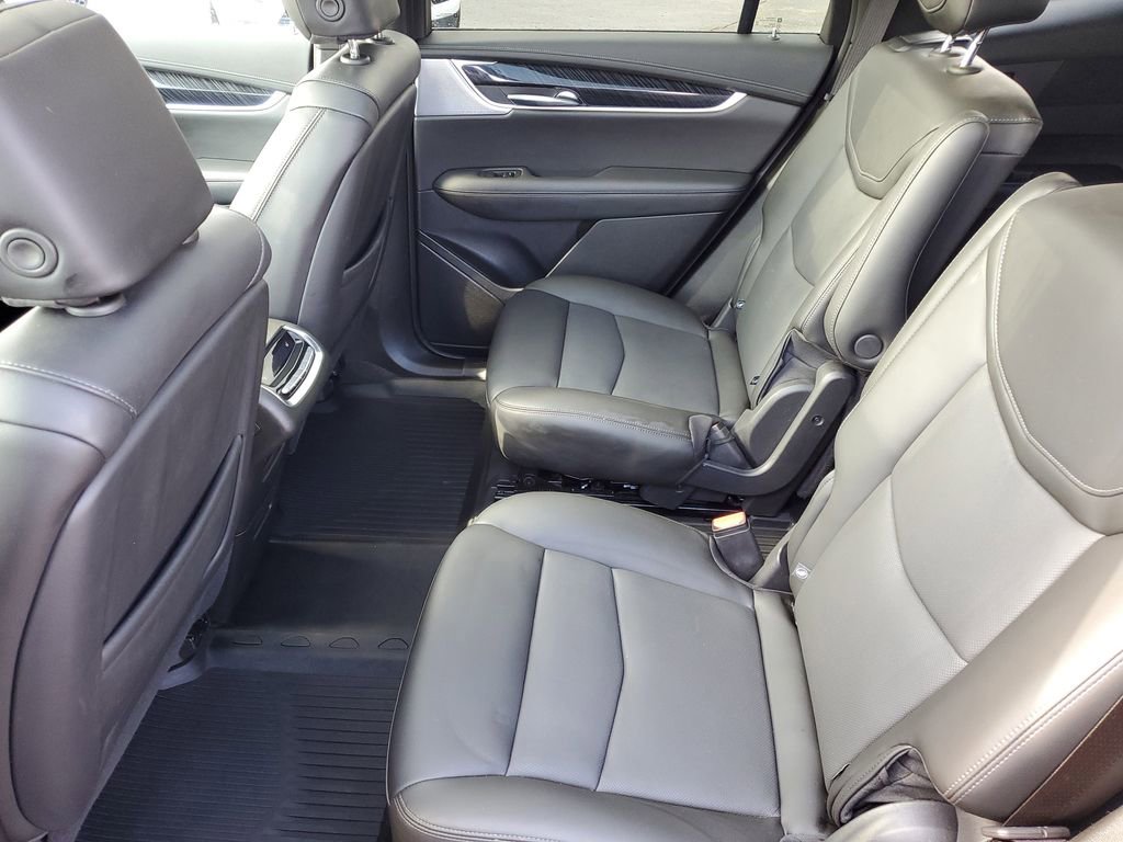 Used 2025 Cadillac XT6 Premium Luxury w/ LPO, Floor Liner Package AWD/4WD image 26