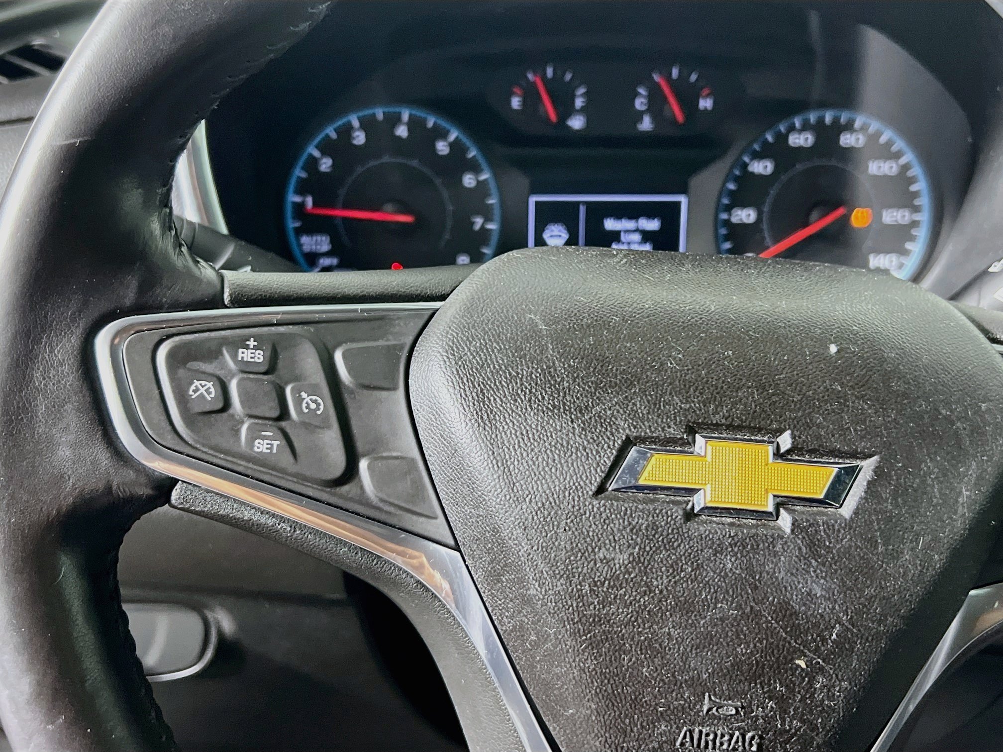 Used 2018 Chevrolet Equinox LT FWD image 18