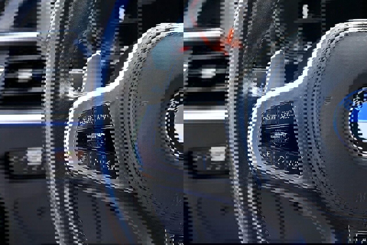 Used 2020 BMW 330i xDrive Sedan w/ M Sport Package image 21