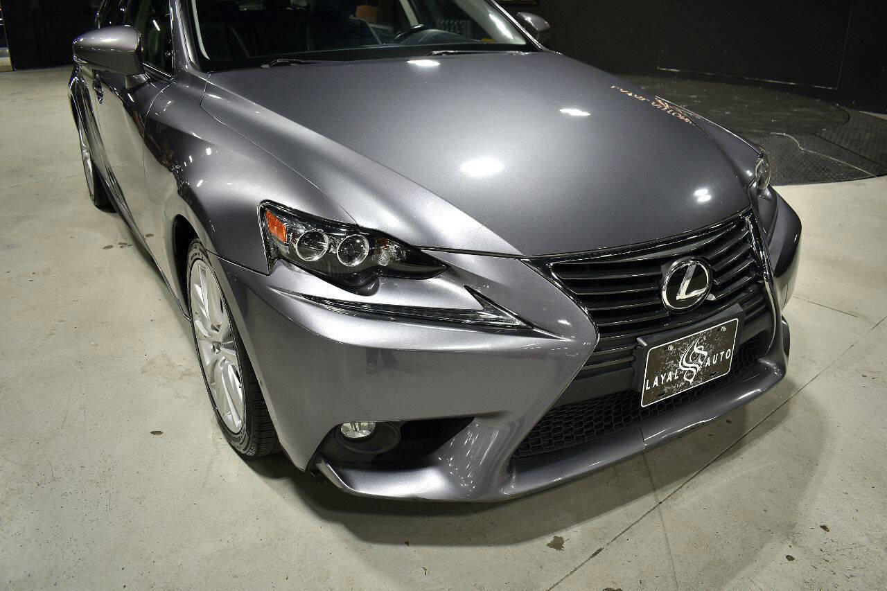 Used 2016 Lexus IS 300 Base AWD 4dr Sedan w/ Premium Package image 10