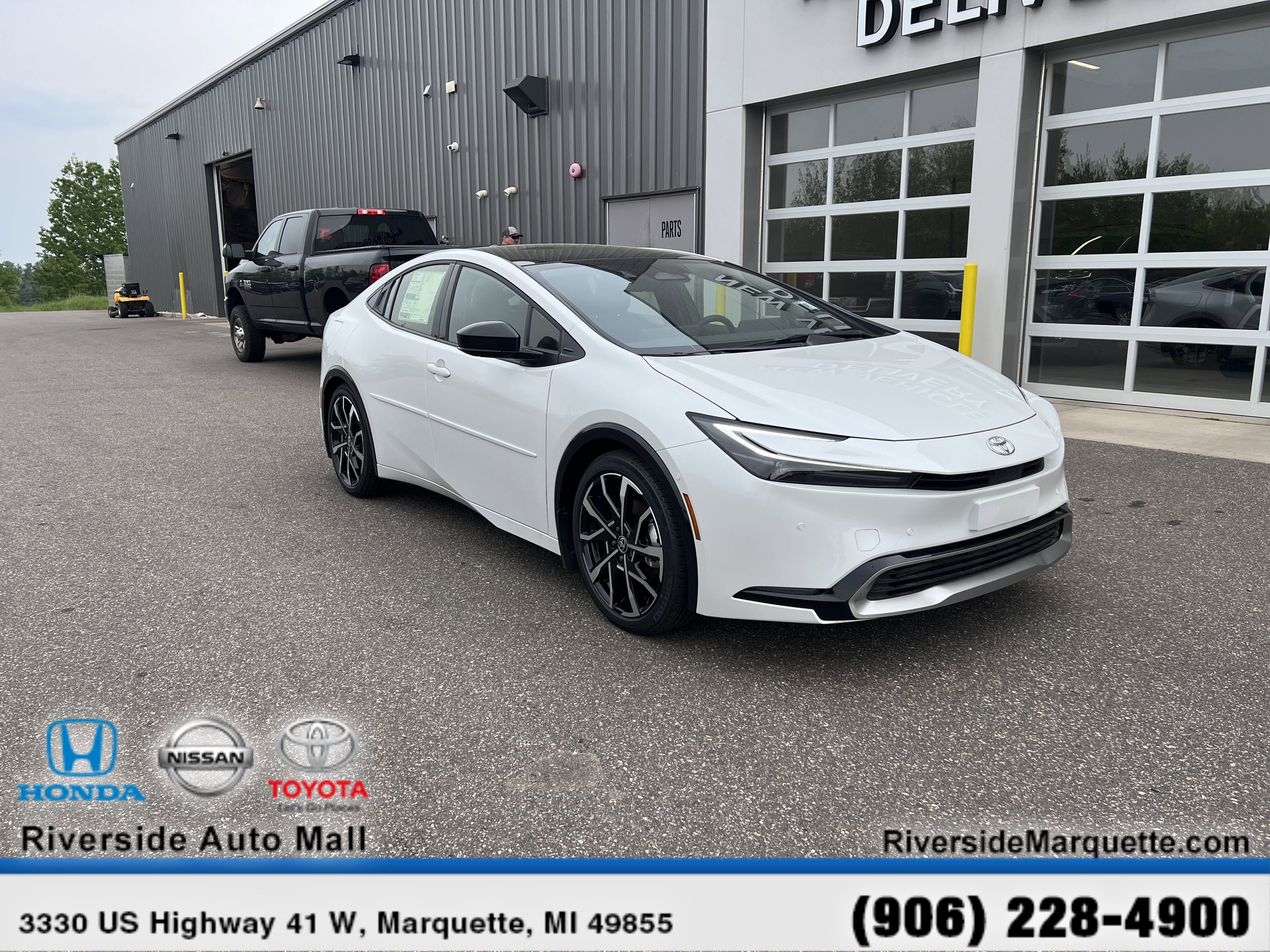 Used 2024 Toyota Prius Prime Premium w/ Advanced Technology Package FWD image 1