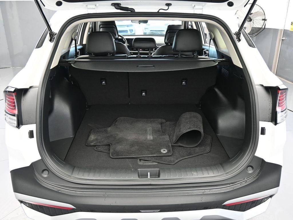 Used 2025 Kia Sportage EX image 38