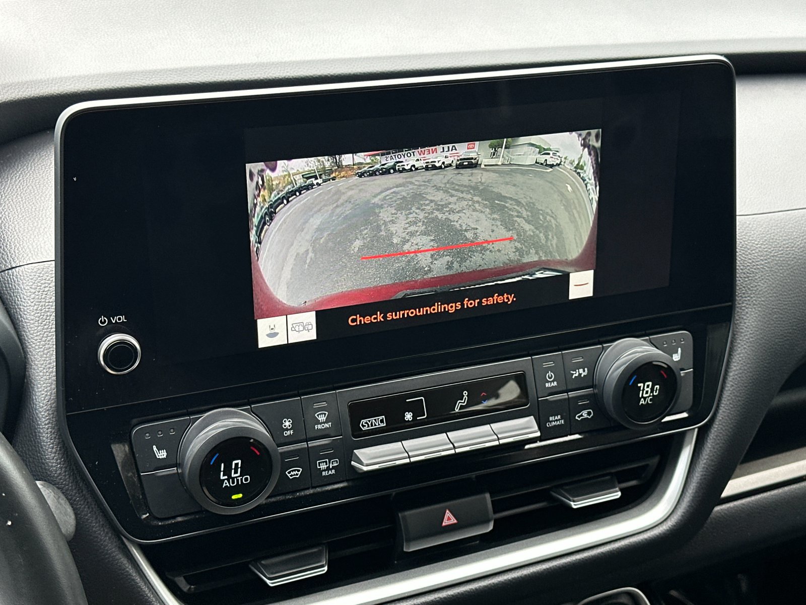 Used 2024 Toyota Grand Highlander AWD image 17
