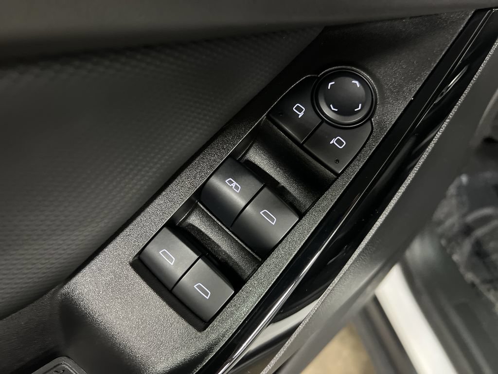 Certified 2025 Chevrolet Equinox LT AWD/4WD image 16