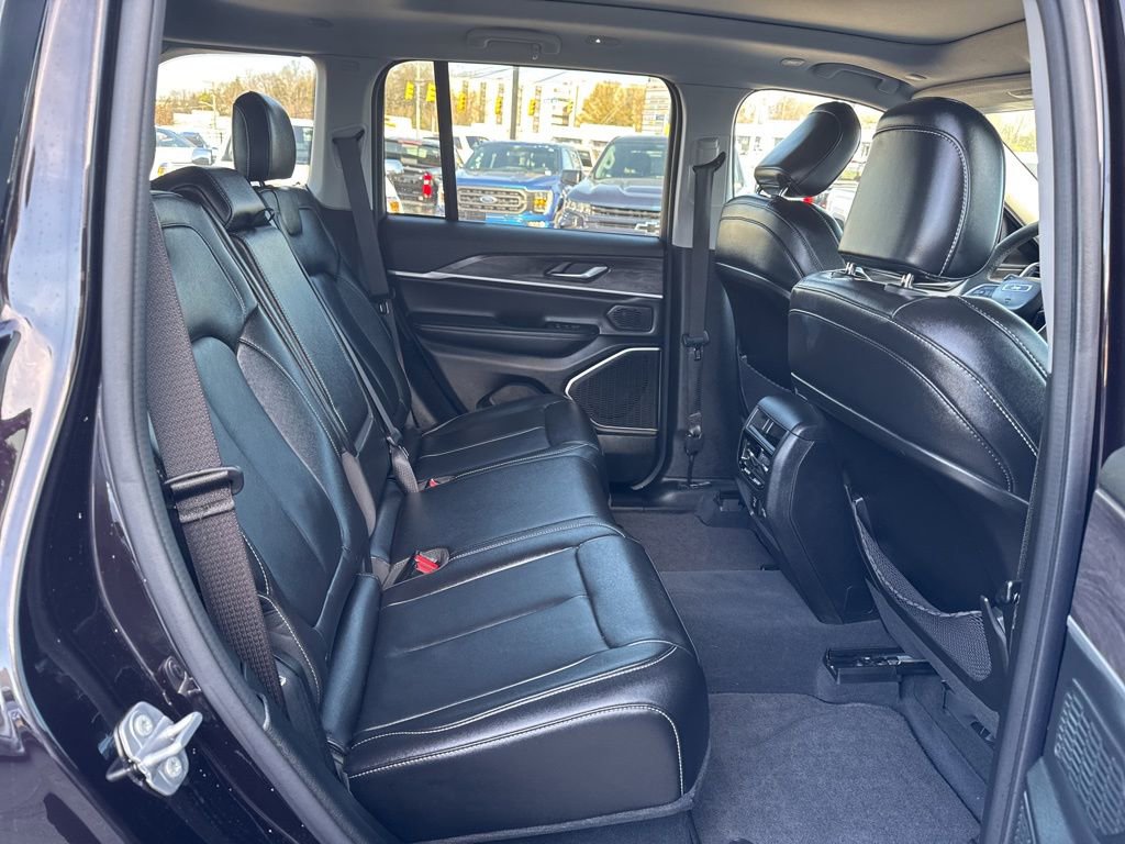 Used 2022 Jeep Grand Cherokee Limited 4xe image 22