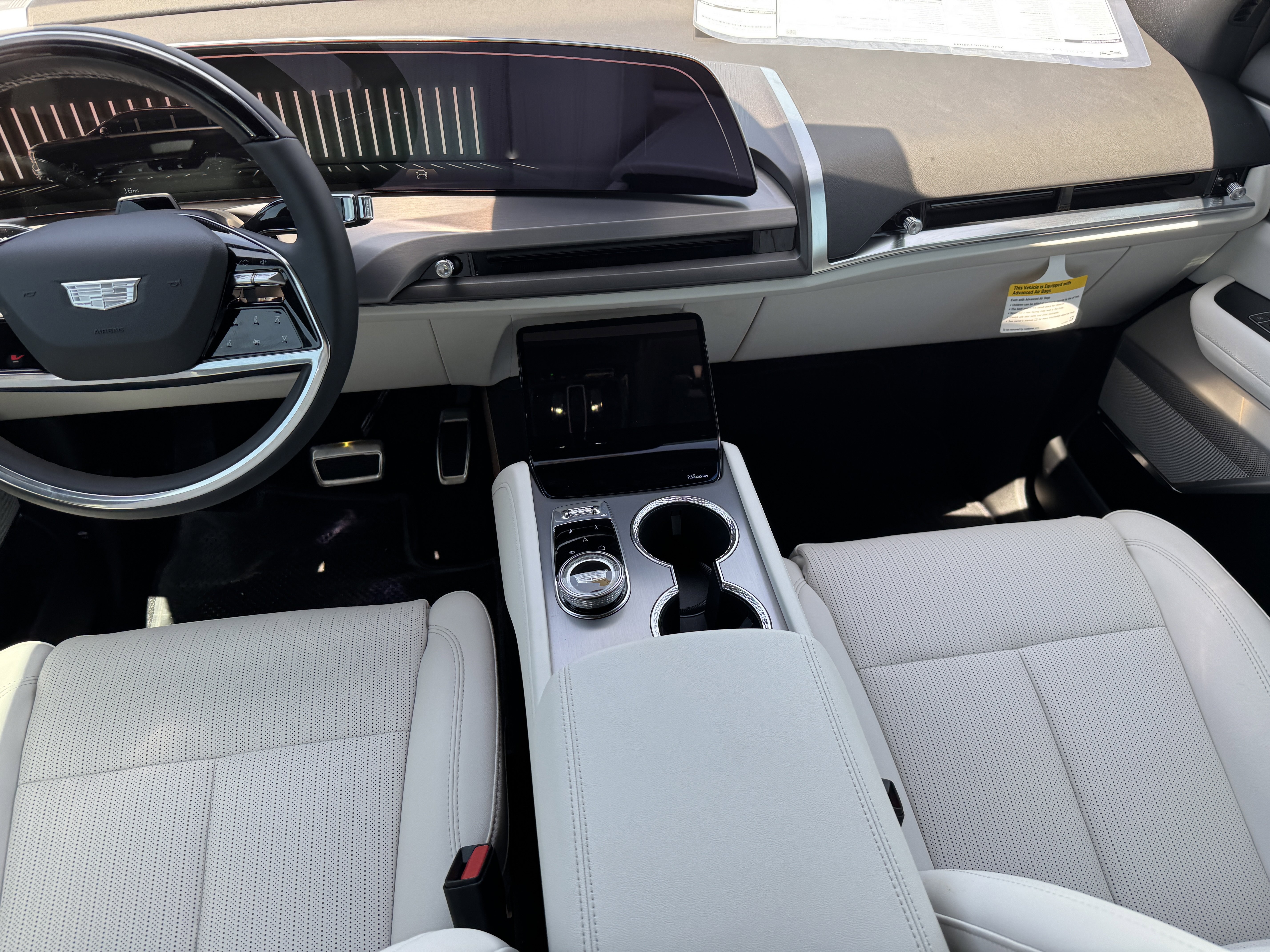 New 2026 Cadillac Vistiq Luxury image 16