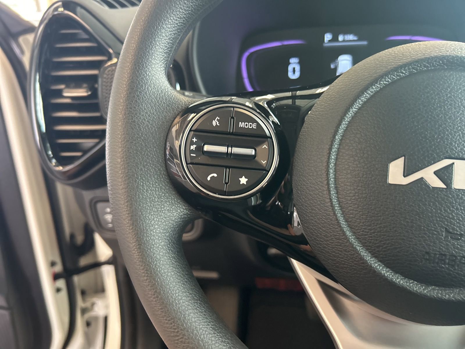 New 2025 Kia Soul S image 18