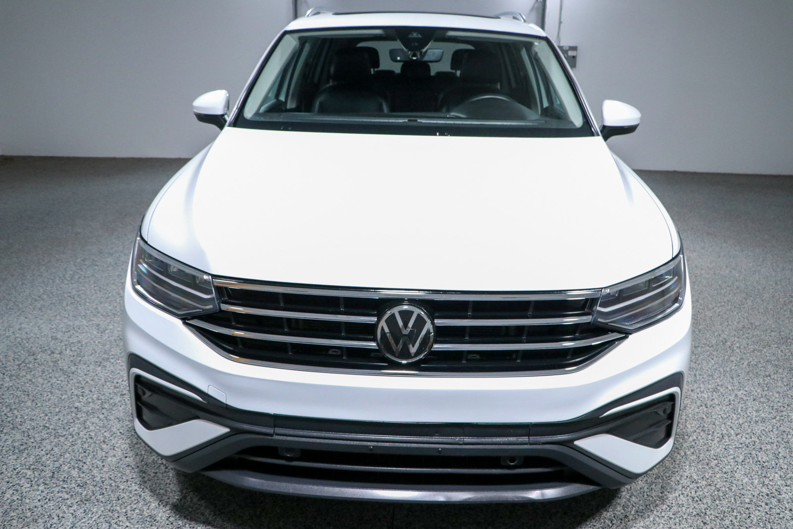 Used 2022 Volkswagen Tiguan SE FWD image 4