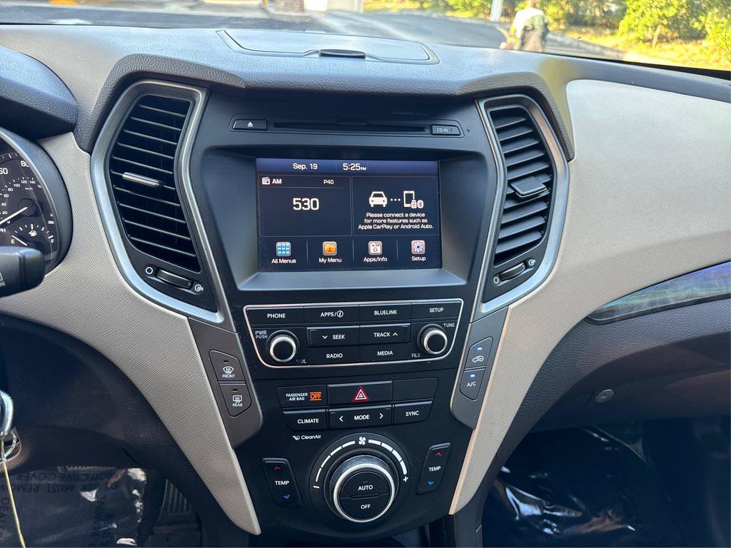 Used 2017 Hyundai Santa Fe Sport FWD image 14