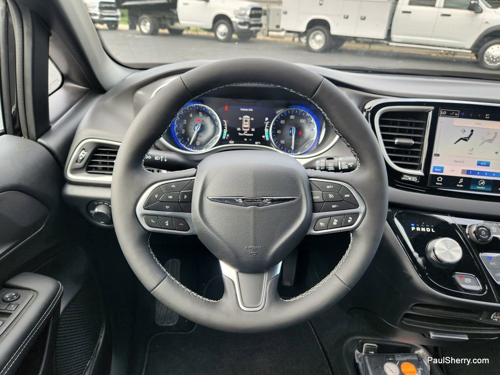 New 2025 Chrysler Voyager LX image 42