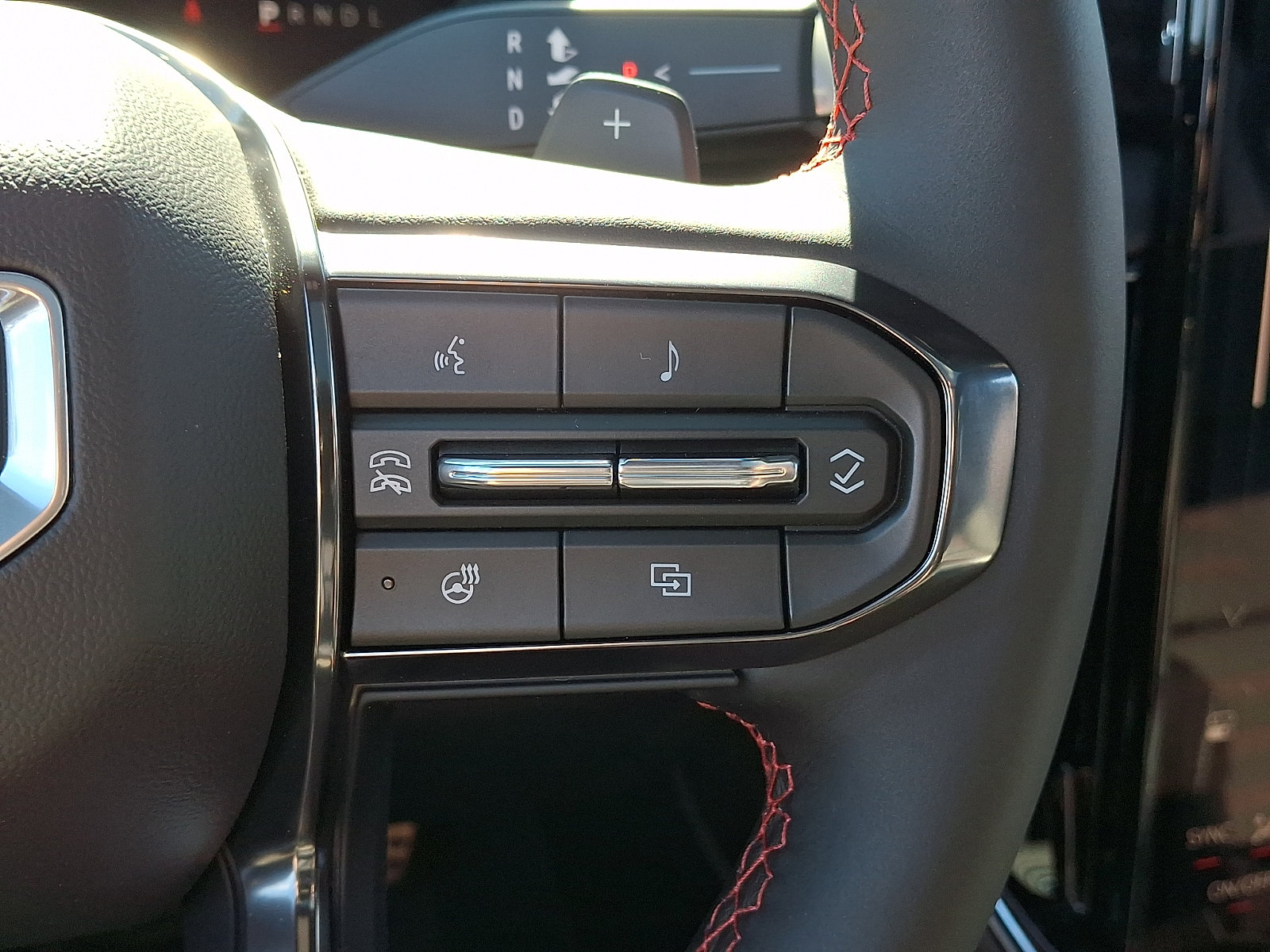 Used 2026 GMC Yukon AT4 Ultimate w/ LPO, Floor Liner Package AWD/4WD image 28