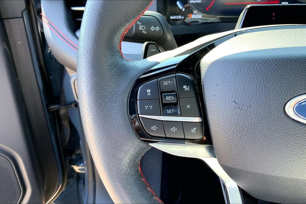 Used 2025 Ford Explorer ST AWD/4WD image 11