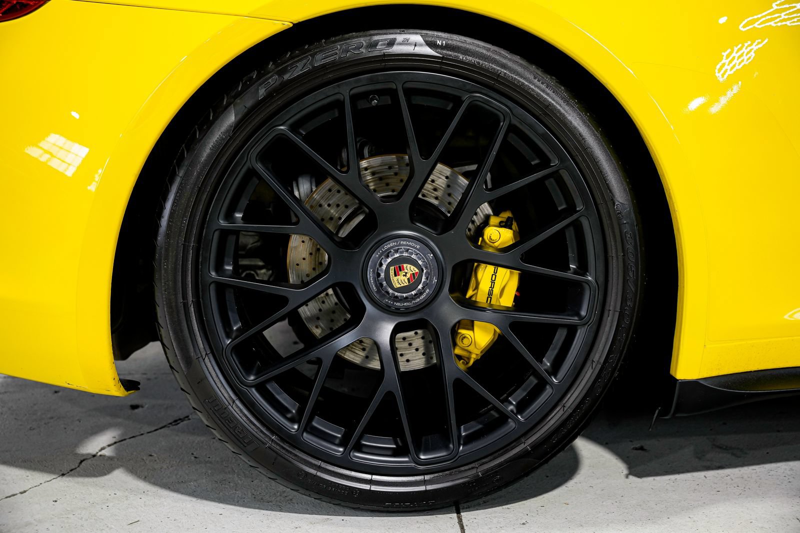 Used 2015 Porsche 911 Carrera GTS RWD image 48