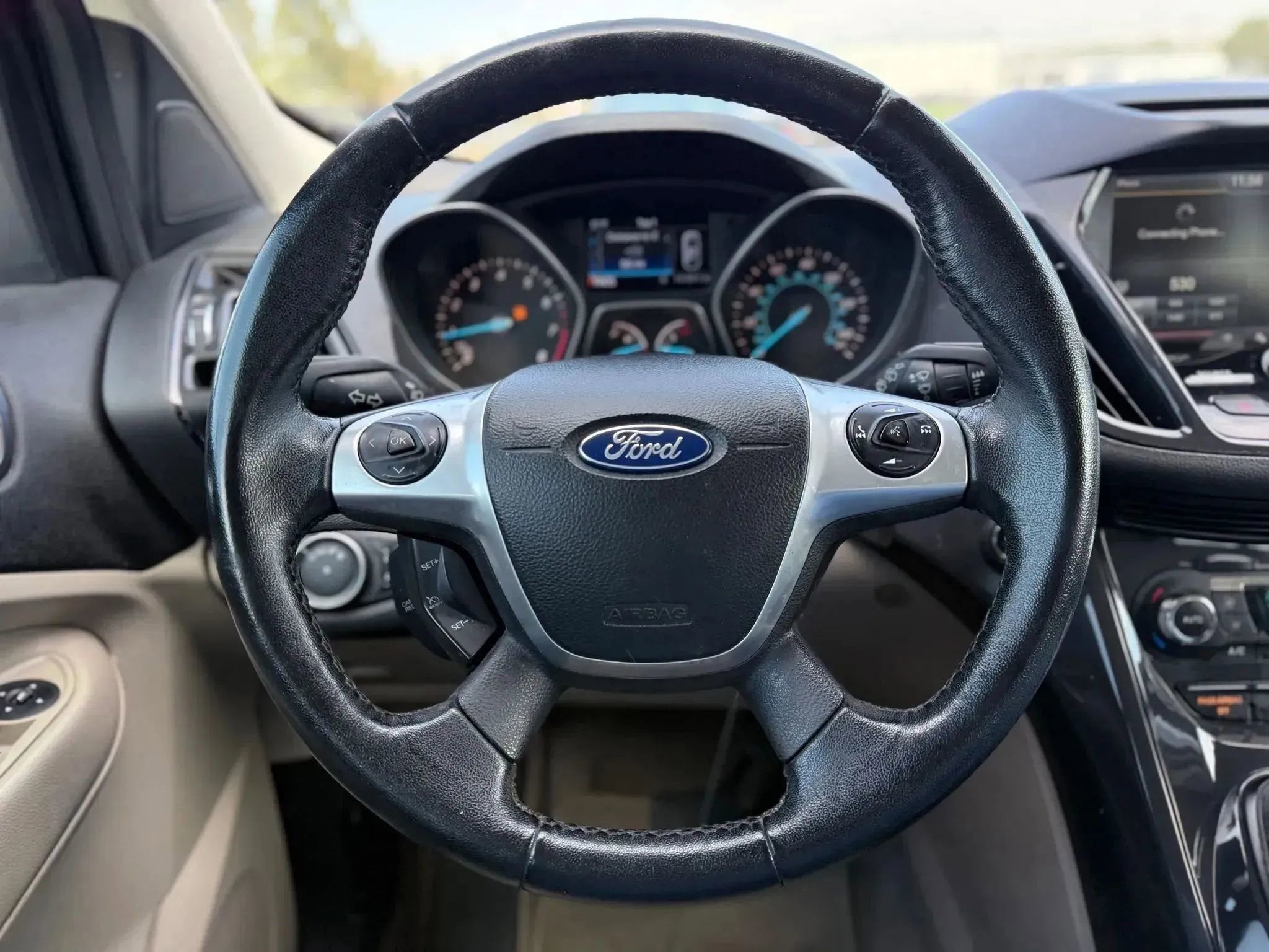 Used 2015 Ford Escape Titanium image 24