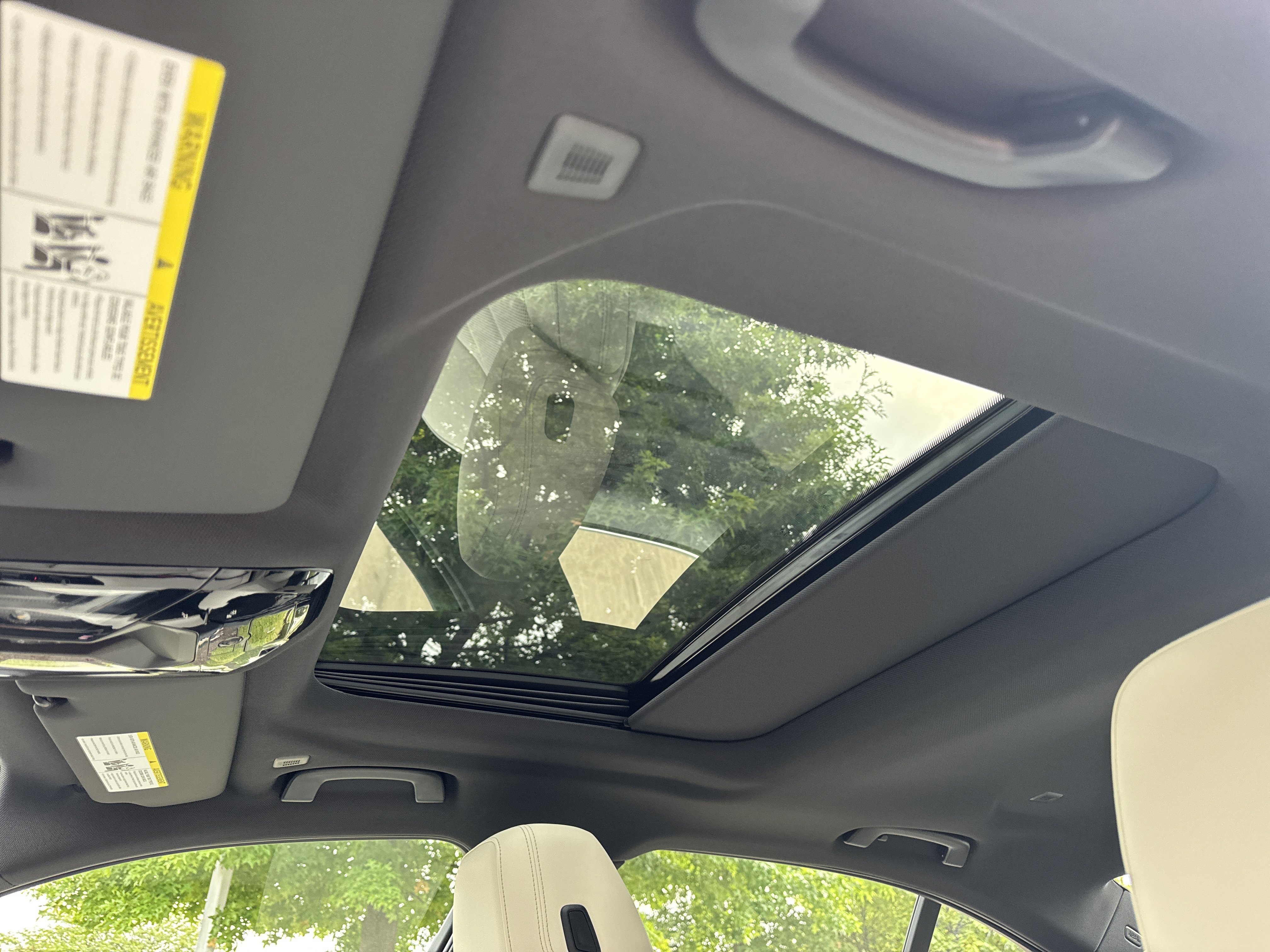 New 2026 BMW i5 eDrive40 w/ Premium Package image 9