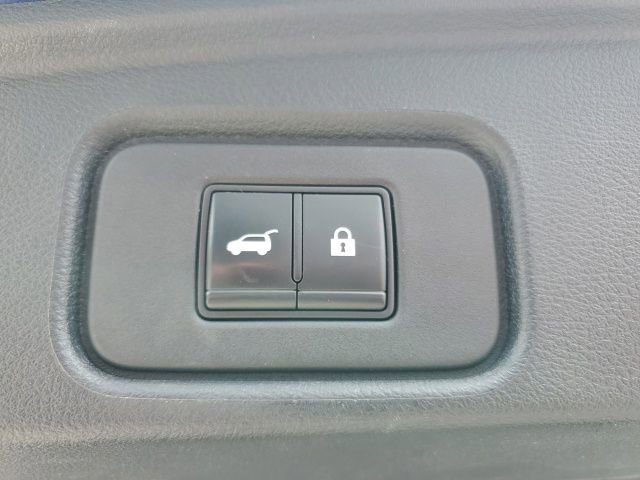 Used 2022 Nissan Pathfinder Platinum w/ Cargo Package AWD/4WD image 21