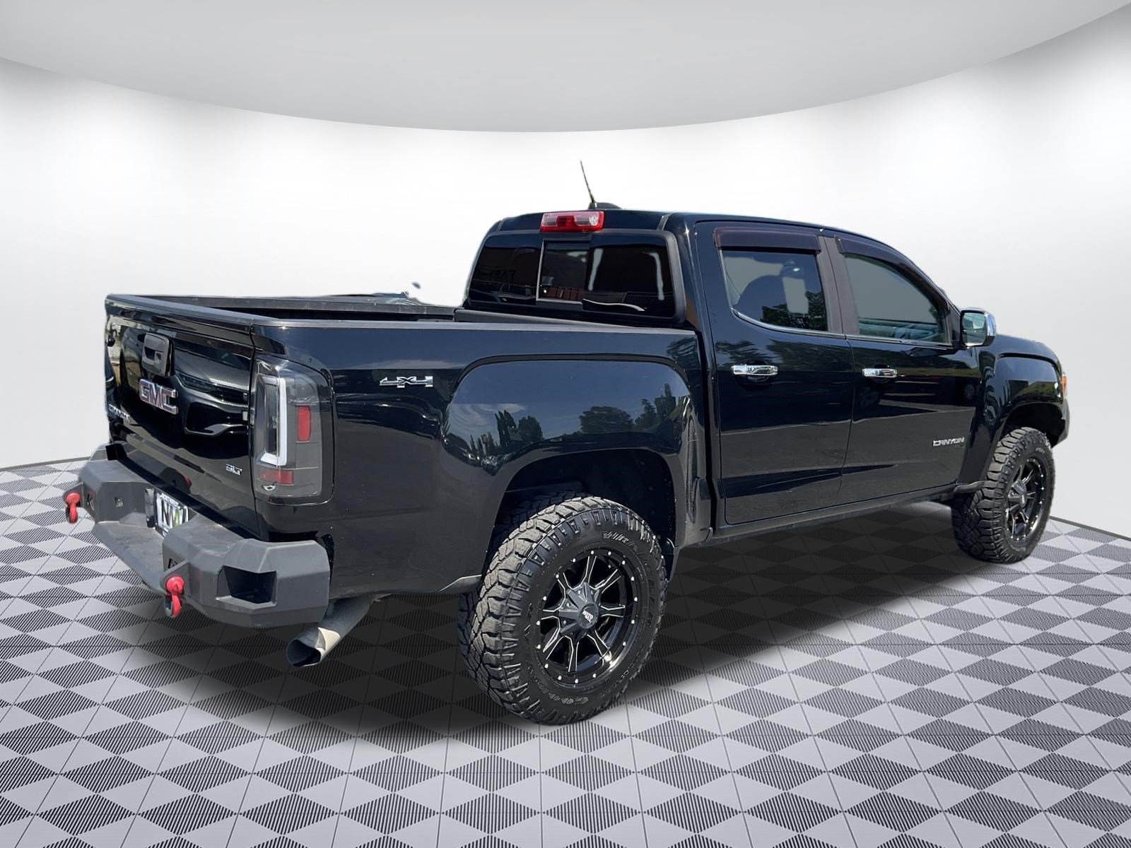 Used 2017 GMC Canyon SLT w/ Driver Alert Package AWD/4WD image 3
