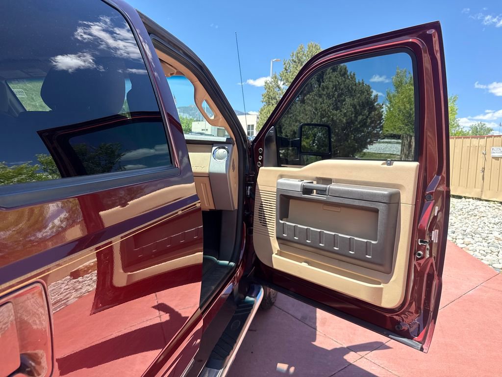 Used 2015 Ford F350 Lariat w/ Lariat Interior Package AWD/4WD image 28