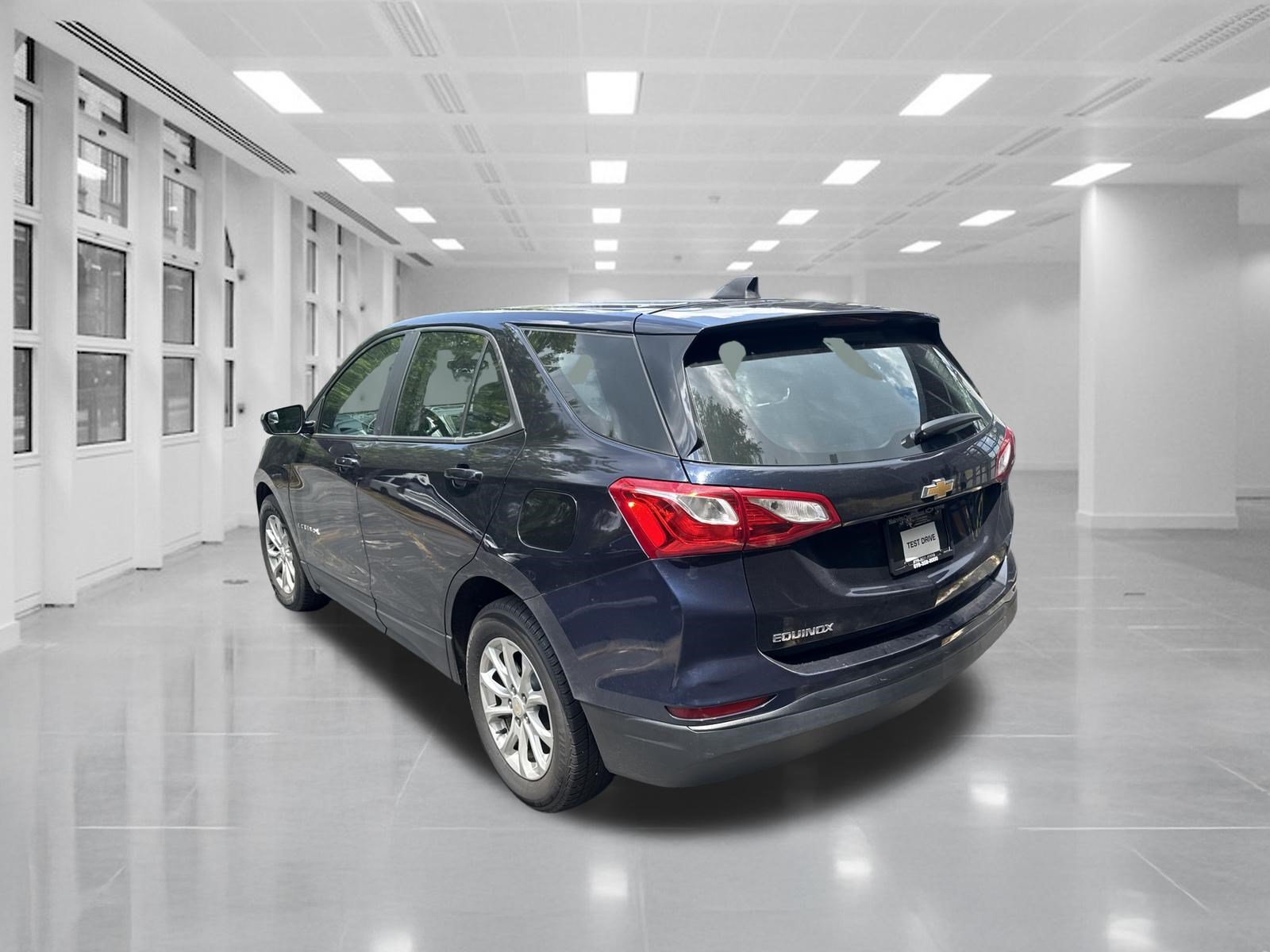 Used 2021 Chevrolet Equinox LS FWD image 6
