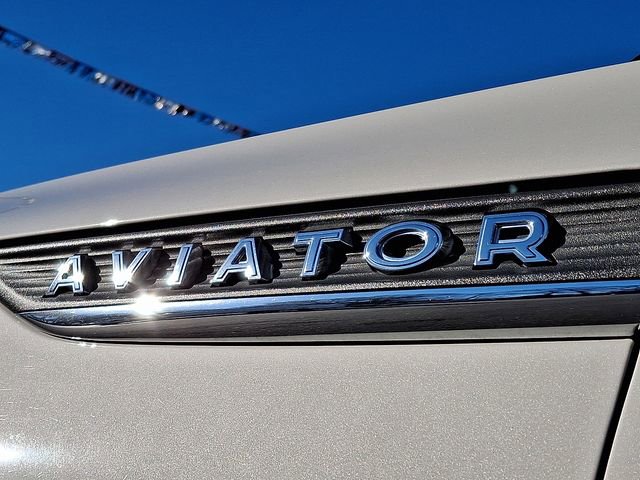 Used 2023 Lincoln Aviator AWD w/ Premium Package image 33