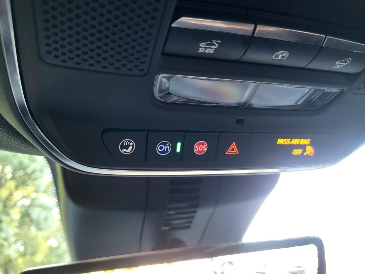 Used 2024 Chevrolet Traverse RS FWD image 28