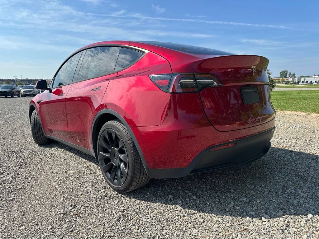 Used 2024 Tesla Model Y Long Range AWD/4WD image 7