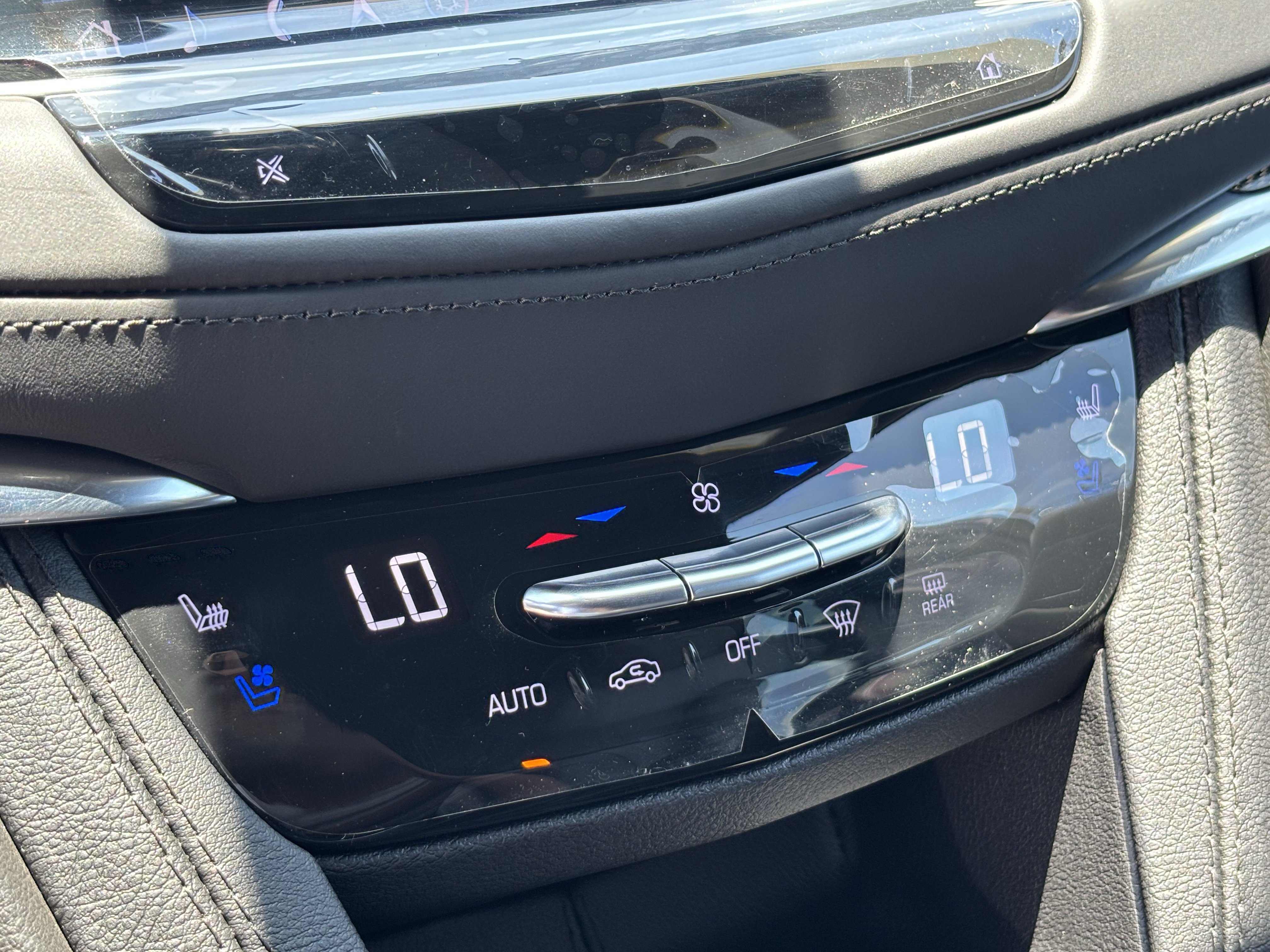 Certified 2023 Cadillac XT5 Premium Luxury w/ Platinum Package AWD/4WD image 28