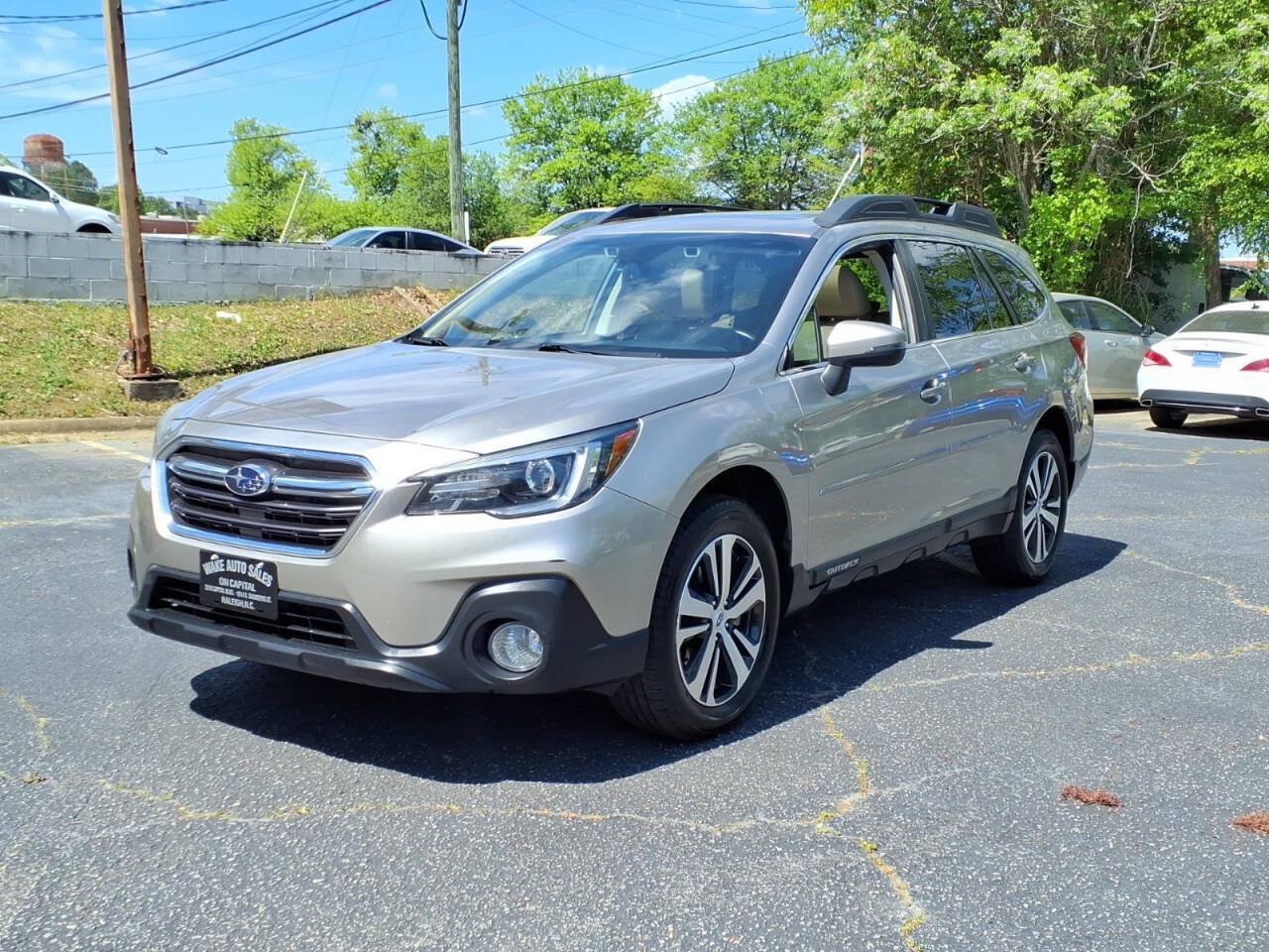 Used 2018 Subaru Outback 3.6R Limited AWD/4WD image 7