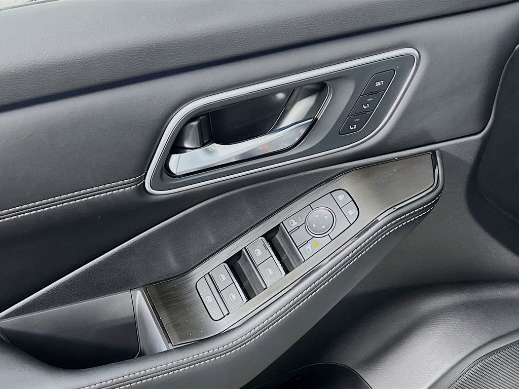 New 2026 Nissan Rogue Platinum w/ Platinum Premium Package image 17