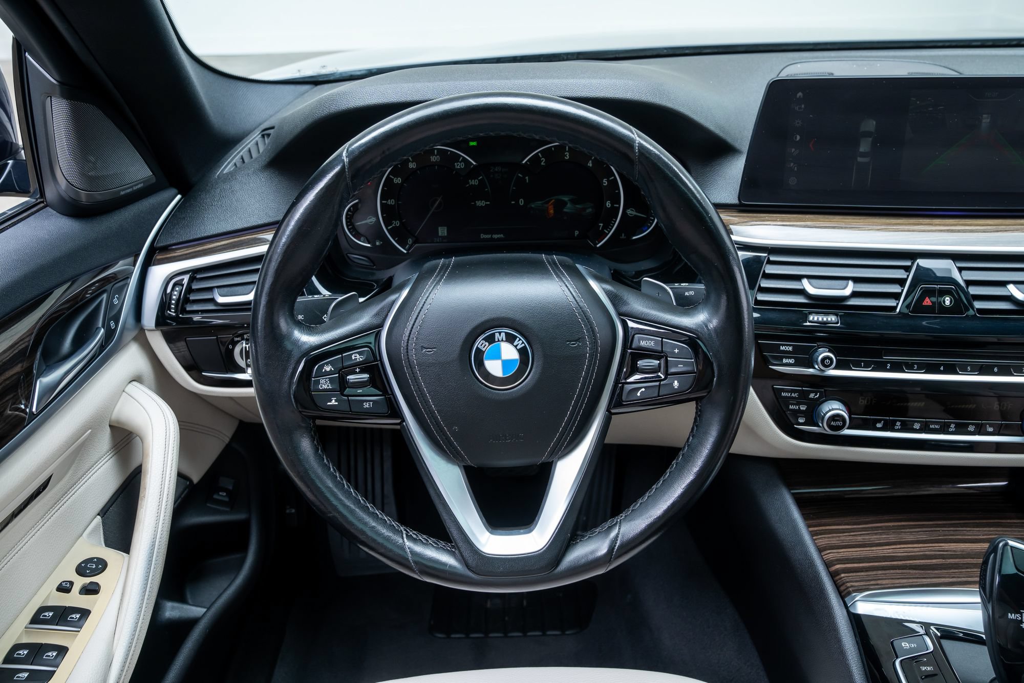 Used 2019 BMW 530i RWD image 12