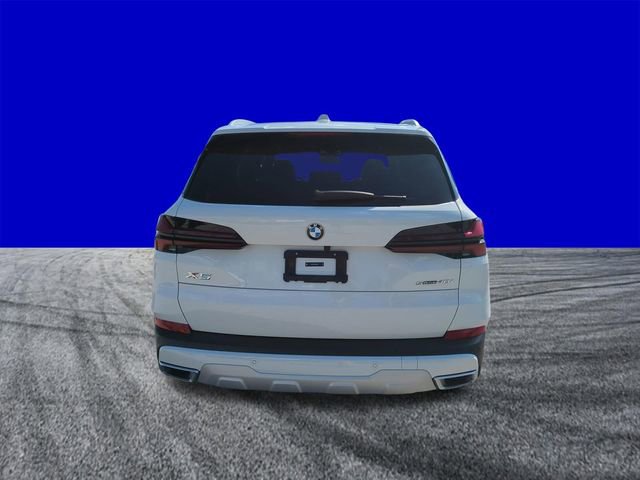 Used 2024 BMW X5 sDrive40i w/ Parking Assistance Package image 5