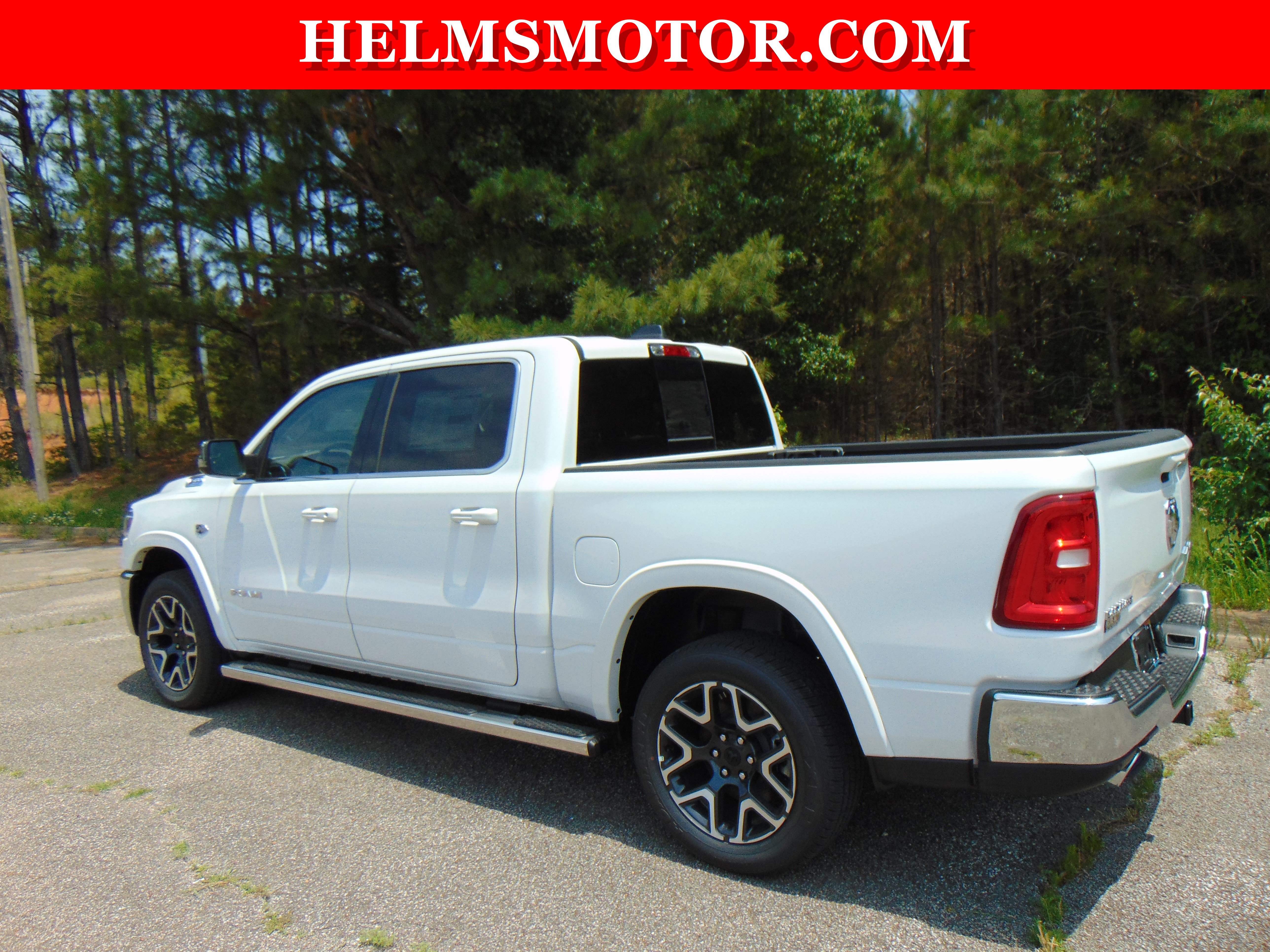 New 2026 RAM 1500 Laramie AWD/4WD image 7